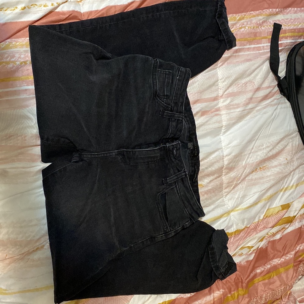 Jeans - Picture 2 of 3